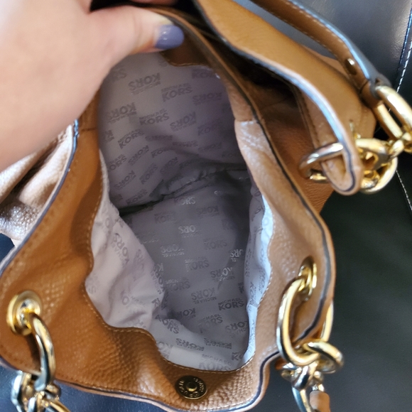 Michael Kors Fulton Chain Medium Shoulder Bag - Picture 15 of 15